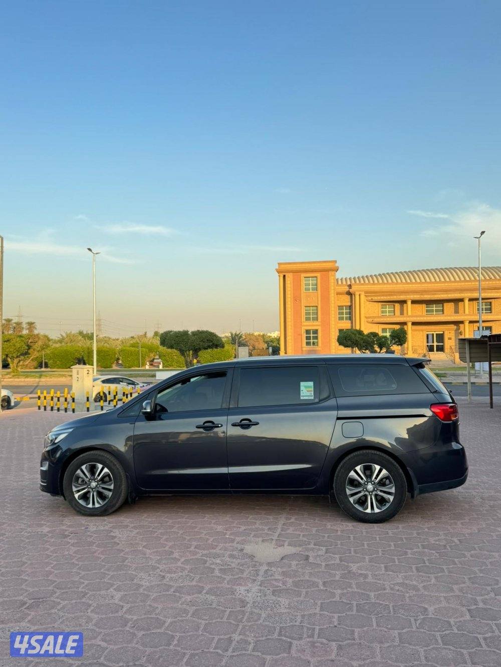 كيا كرنفال4