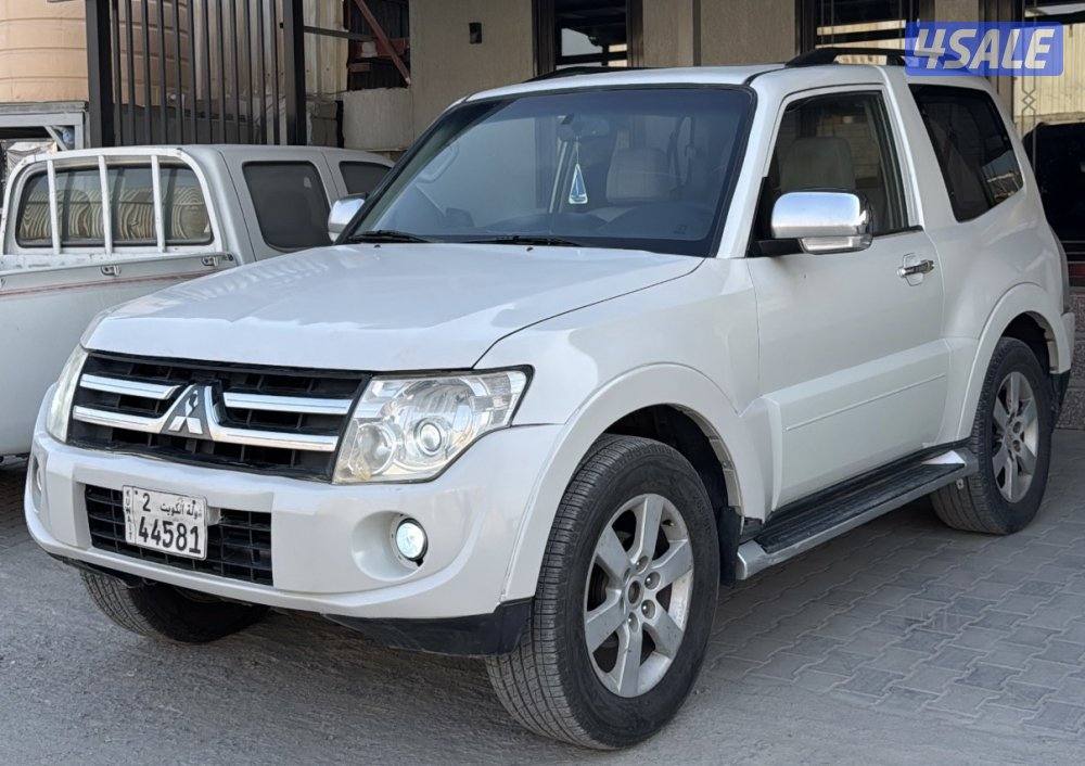 للبيع جيب باجيرو0