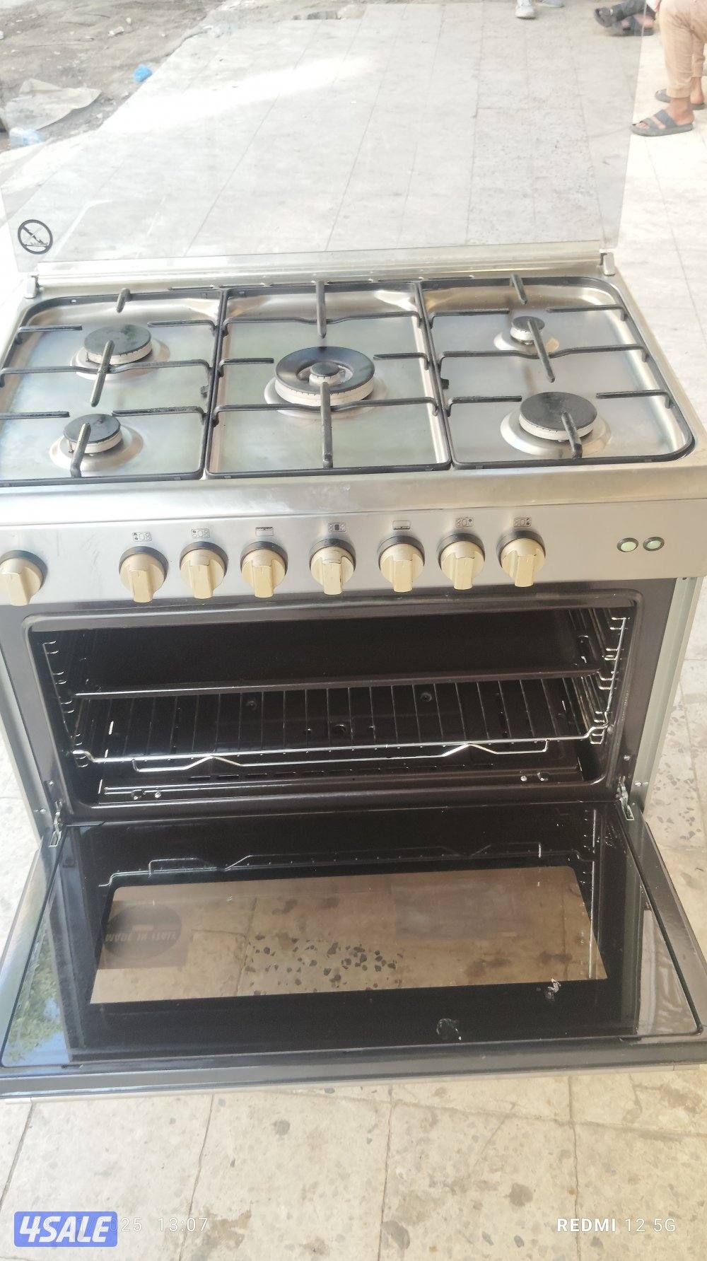 نبيع جميع انواع الطباخات ايطالي بحاله ممتازه معا التوصل التشغيل8