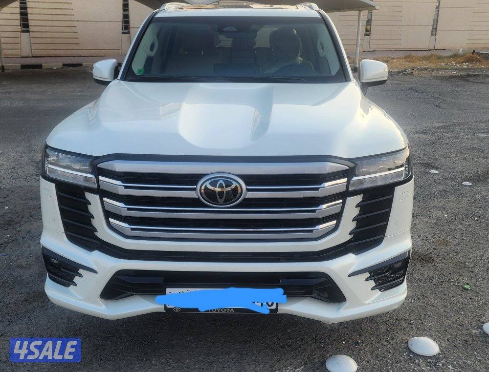 للبيع لاندكروزر gxr-aero.s 2025  بدون تيربو ماشي 30000