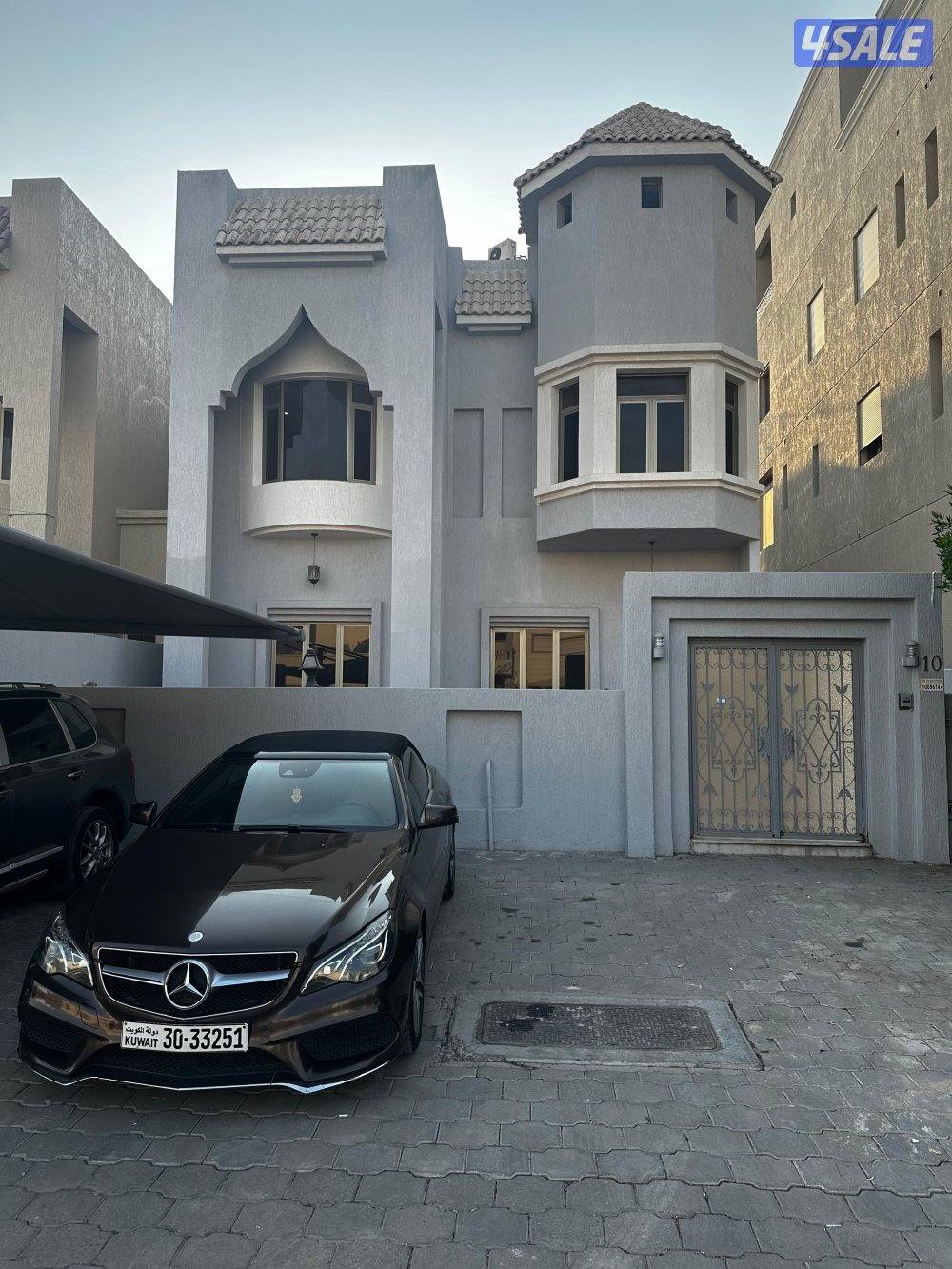 للايجار فيلا في الروضه0