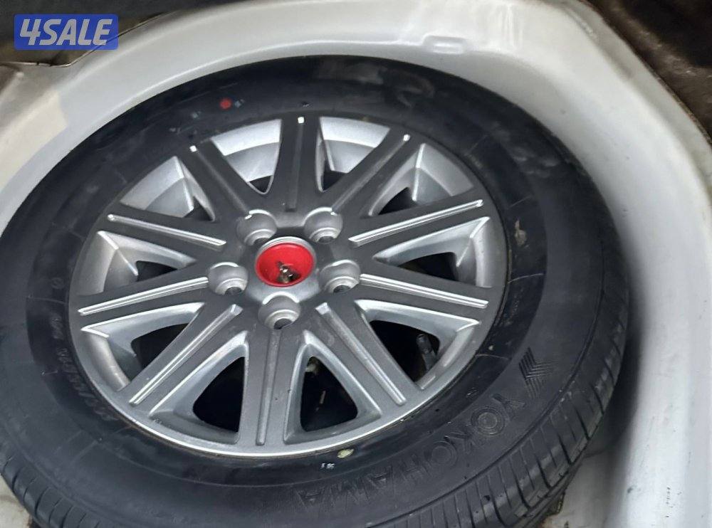 للبيع كامري 2006 بحالة نادرة3