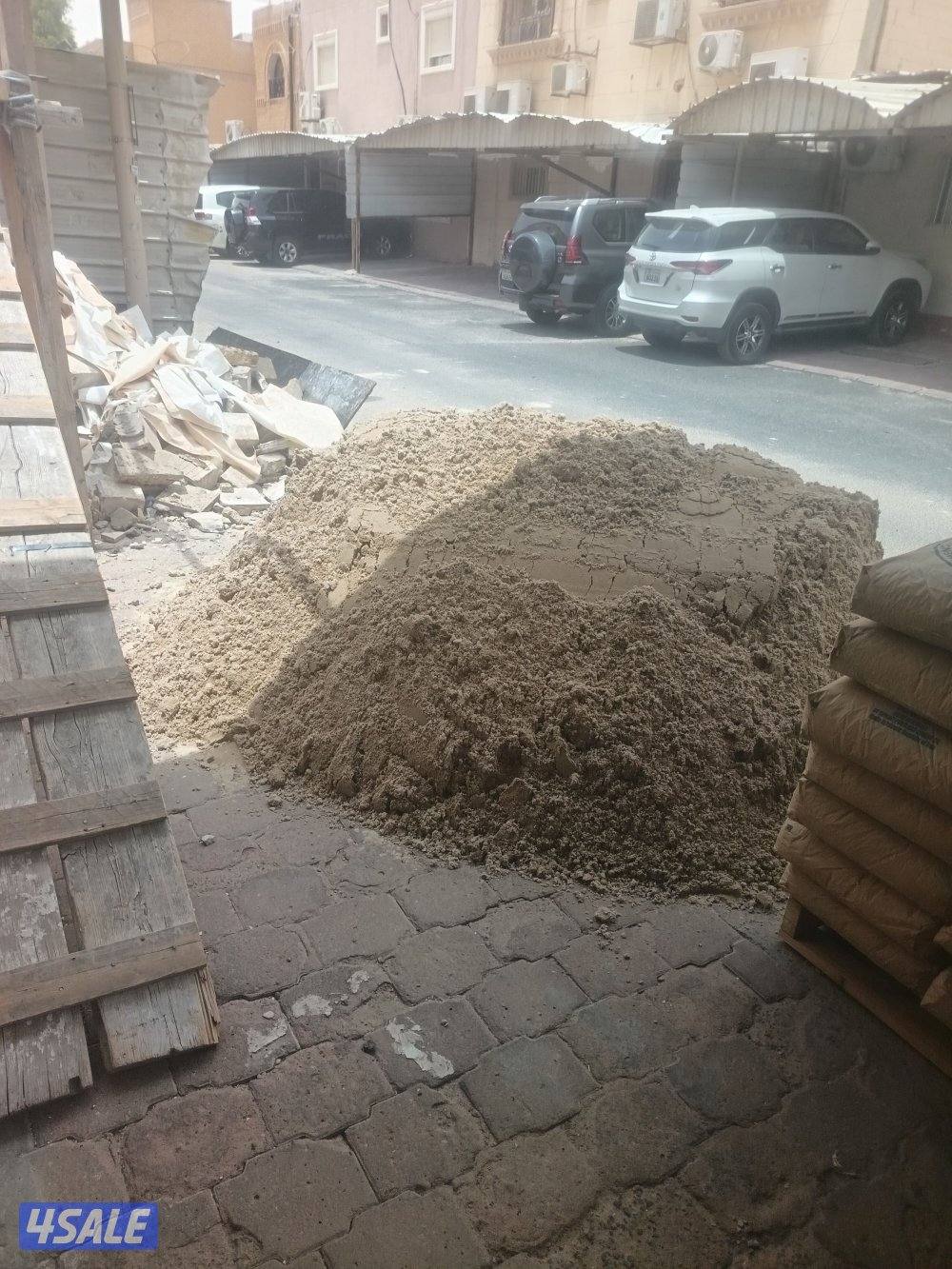 بيع صلبوخ ابيض واسود ورمل مغسول ورفع انقاض1