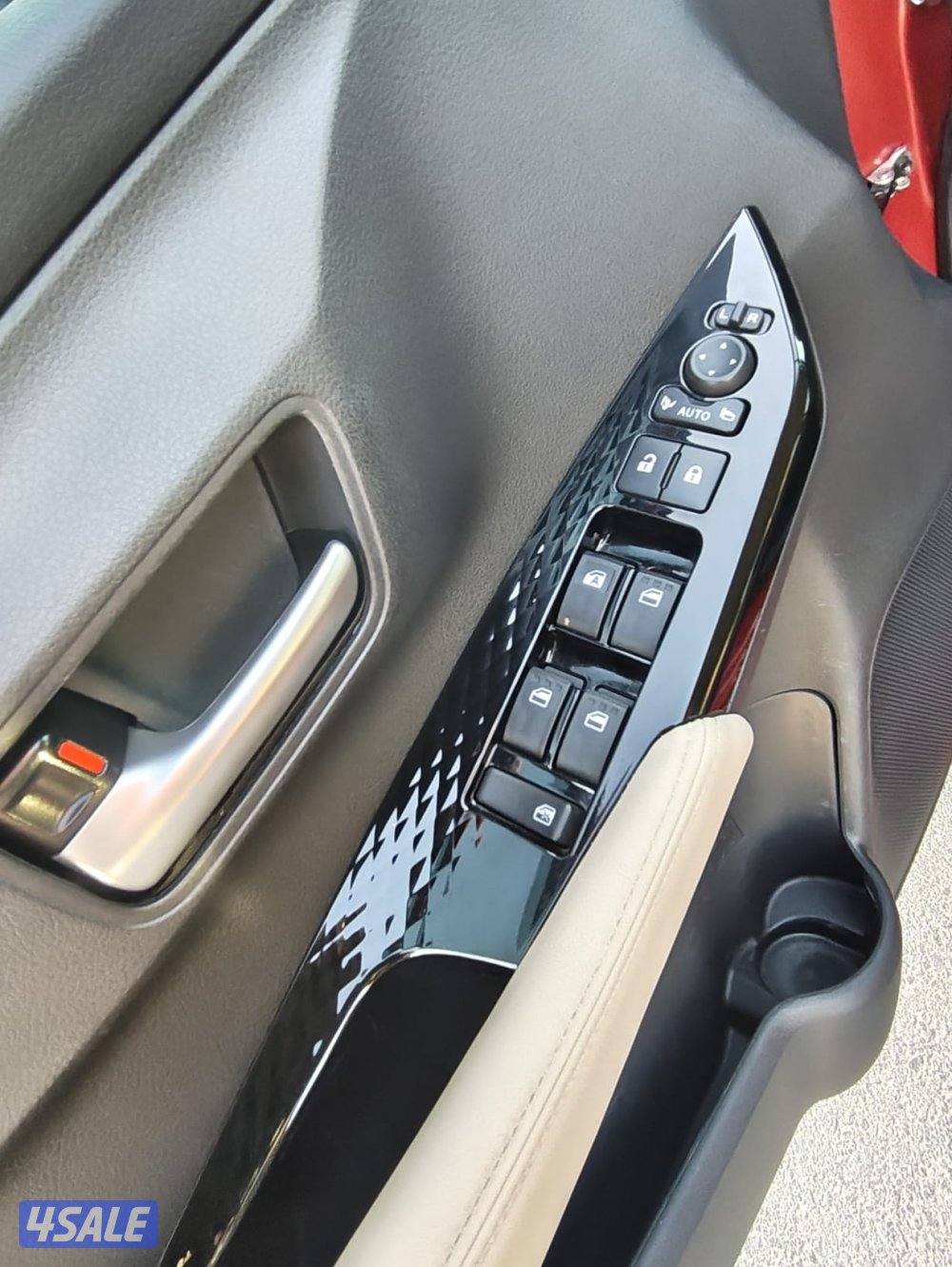 Toyota Yaris 2023 full option13