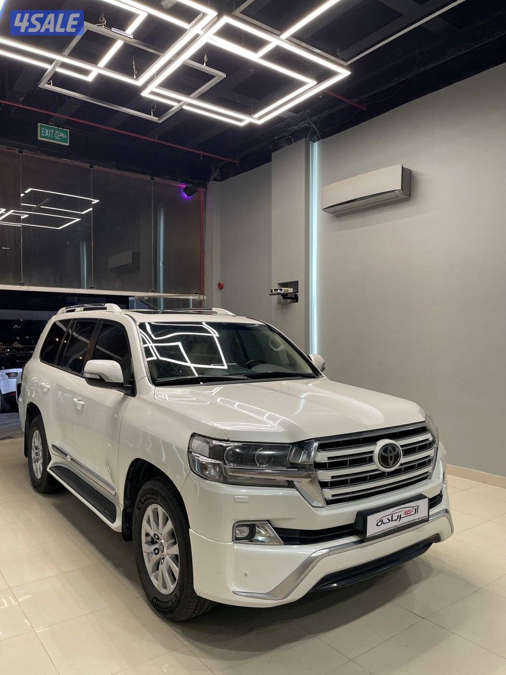 لاند كروز وايت اديشن1