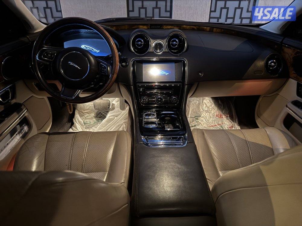 جاجوار XJ لارج5