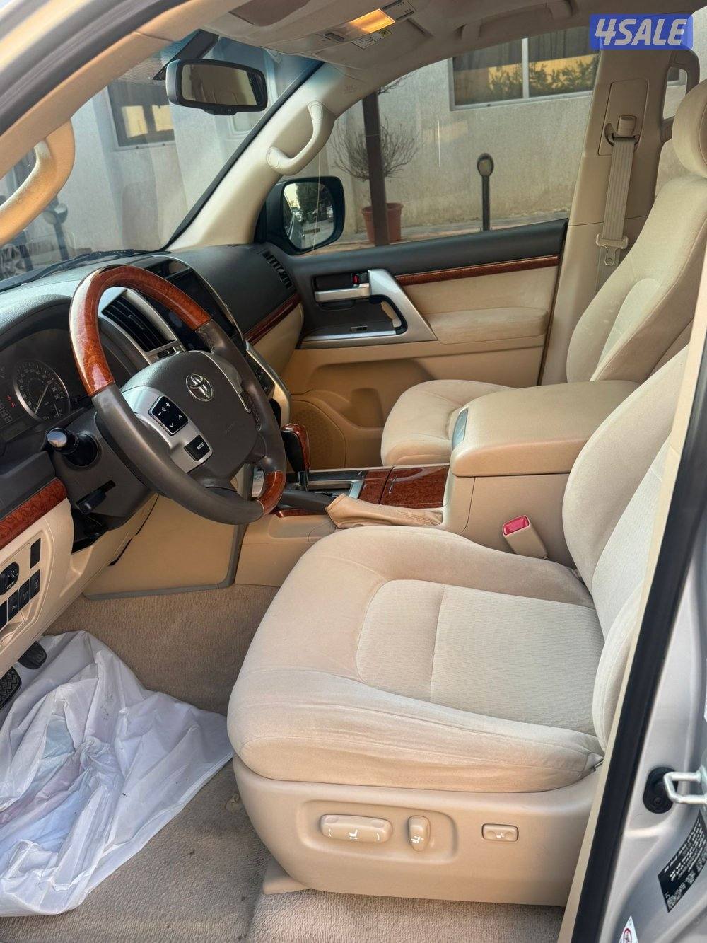 جيب لاندكروزر صبغ الوكاله مديل 2013 8 سلندر فل اوبشن GXR6