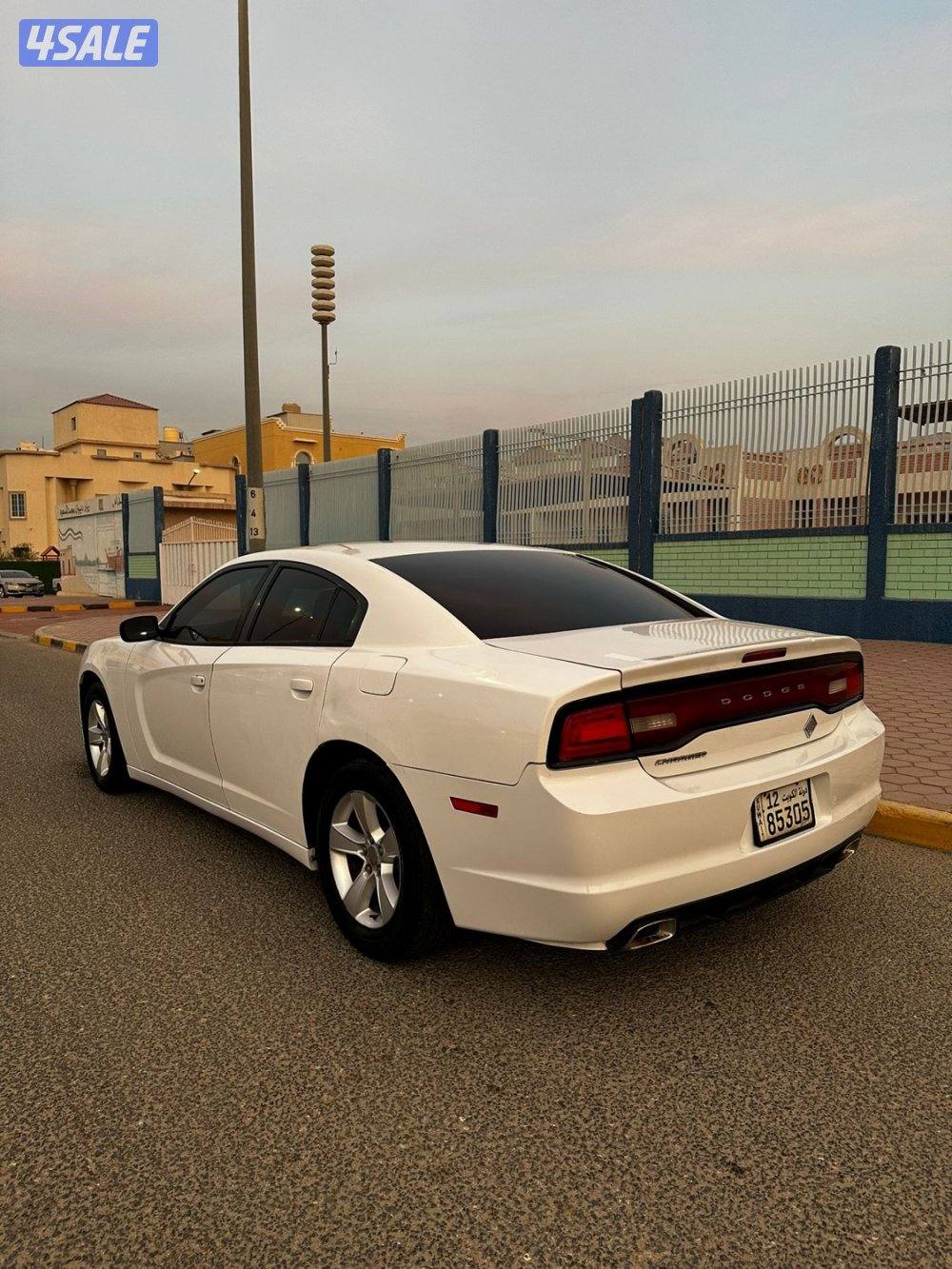 للبيع شارجر 6 سلندر3