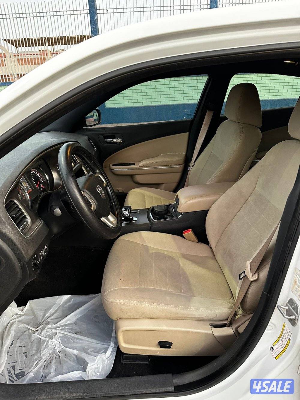 للبيع شارجر 6 سلندر4