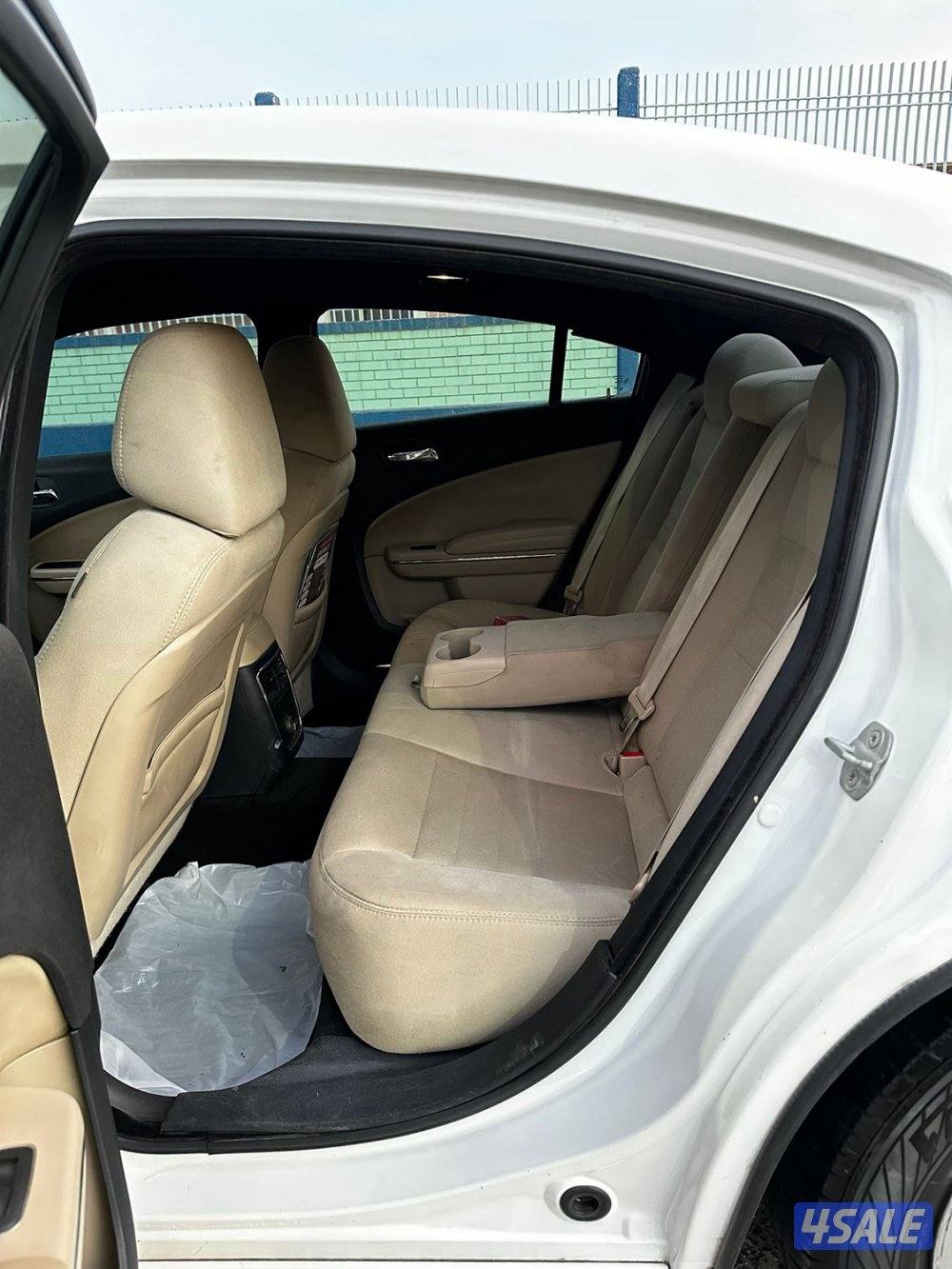 للبيع شارجر 6 سلندر5