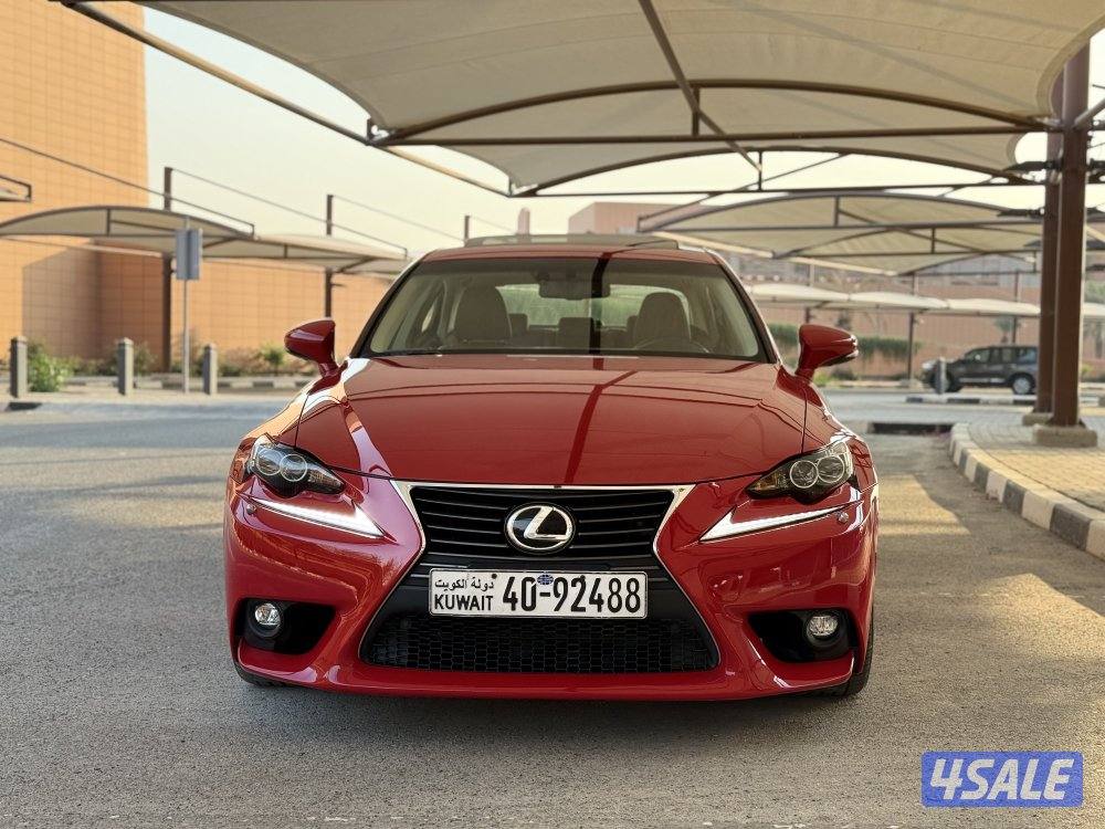 للبيع لكزس IS2