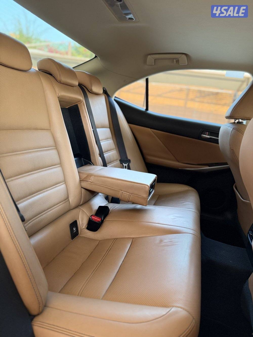 للبيع لكزس IS6