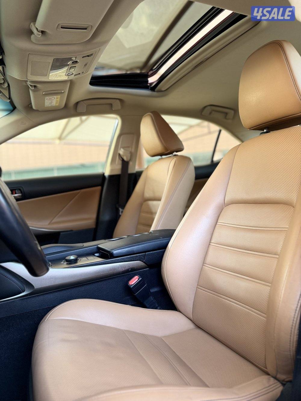 للبيع لكزس IS7