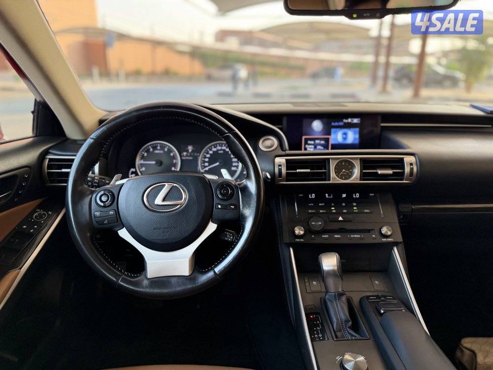 للبيع لكزس IS8