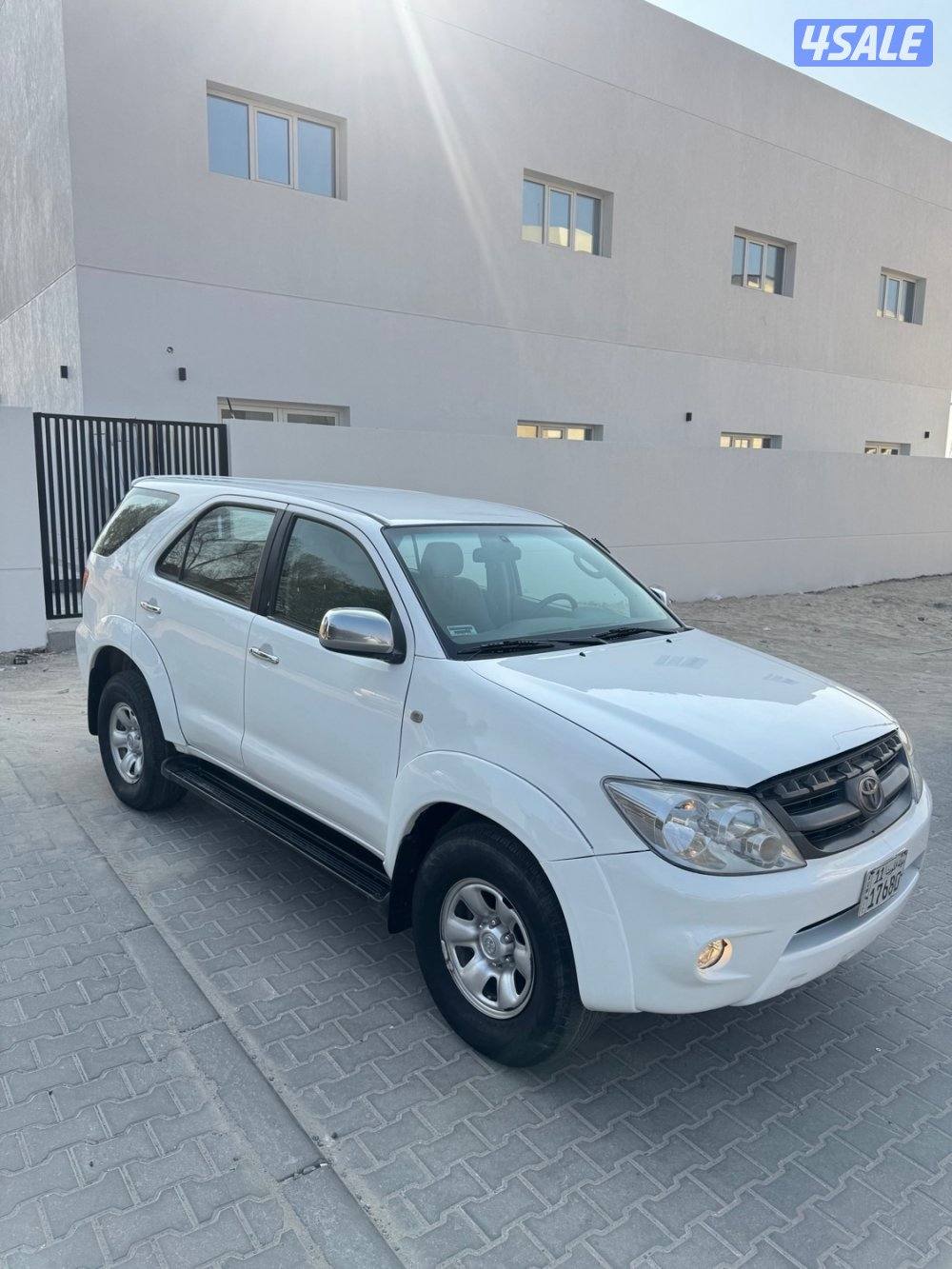 للبيع فورتنر 4 سلندر دبل قير شرط الفحص11