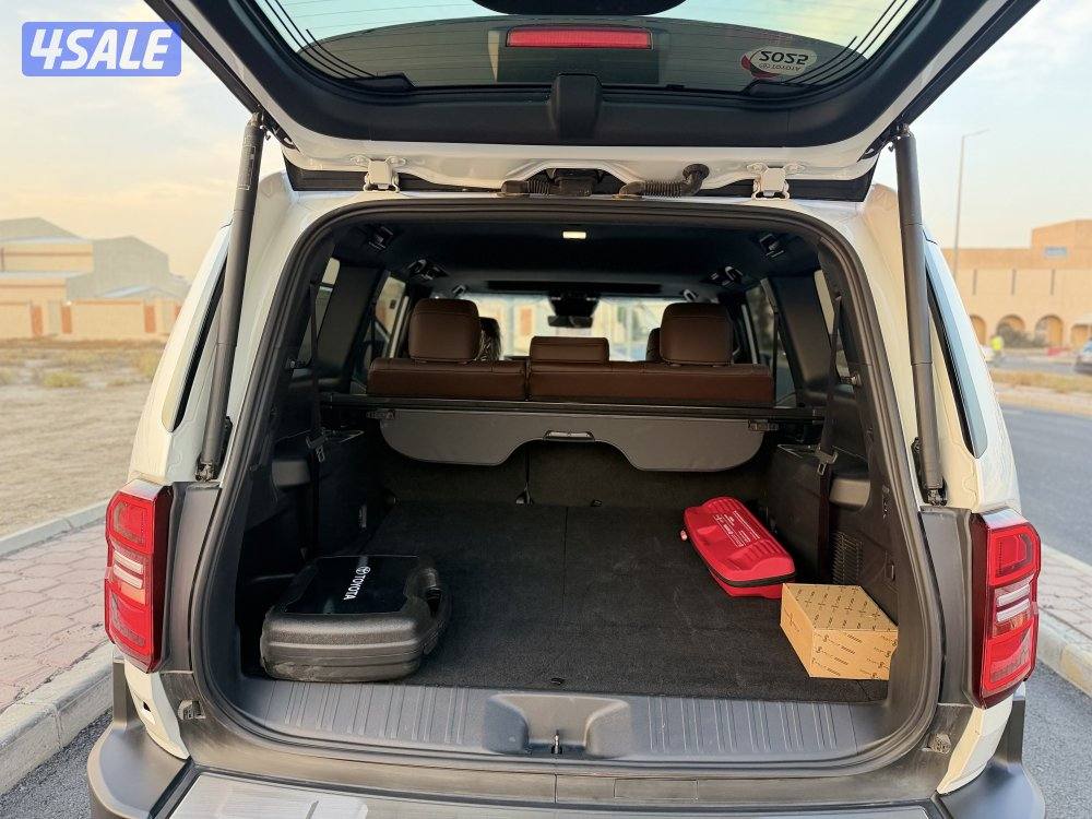 للبيع برادو 2025 wx اعلي درجة9