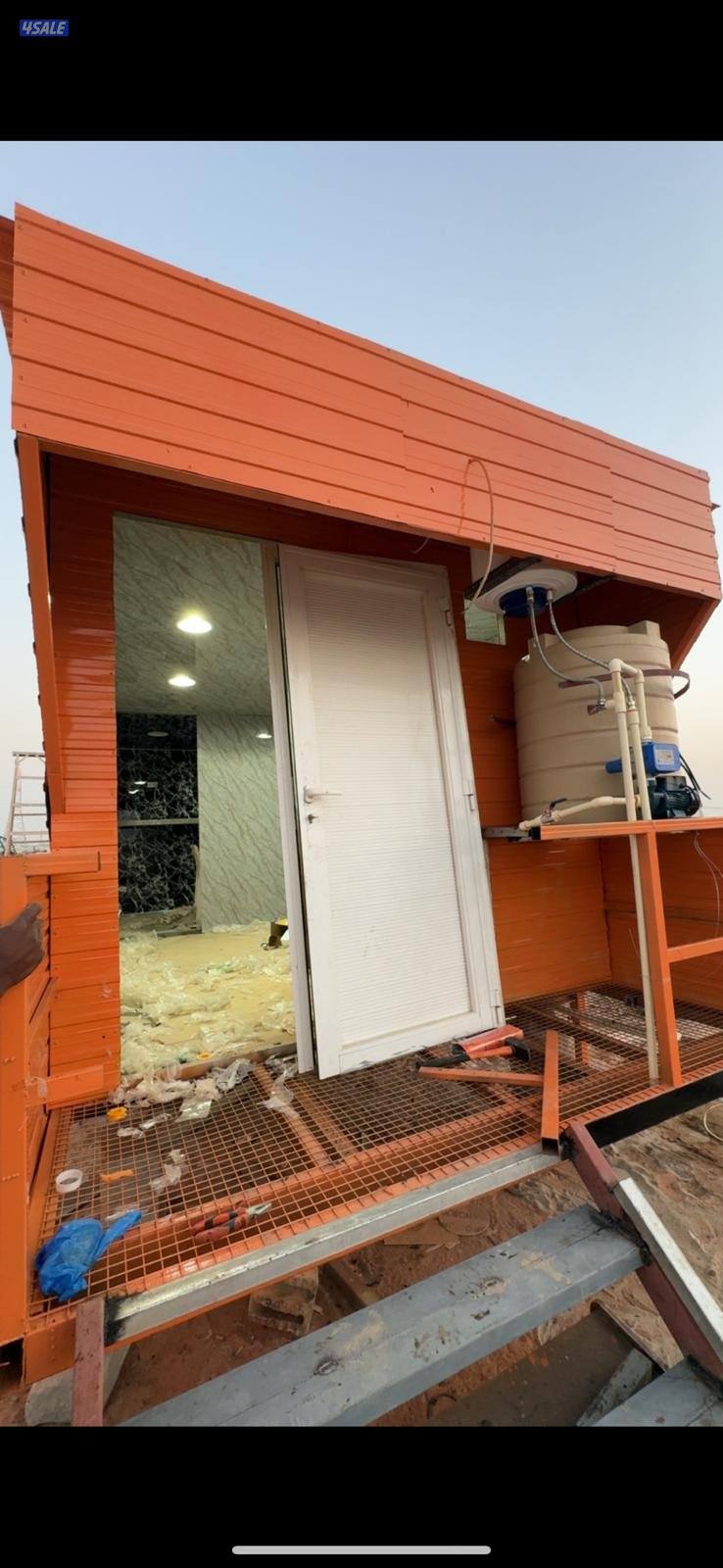 للبيع شاليه مكون من غرفه بطبخ وحمام مع سخان وادرام مع المظخه4