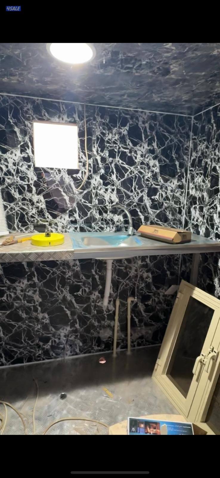 للبيع شاليه مكون من غرفه بطبخ وحمام مع سخان وادرام مع المظخه7