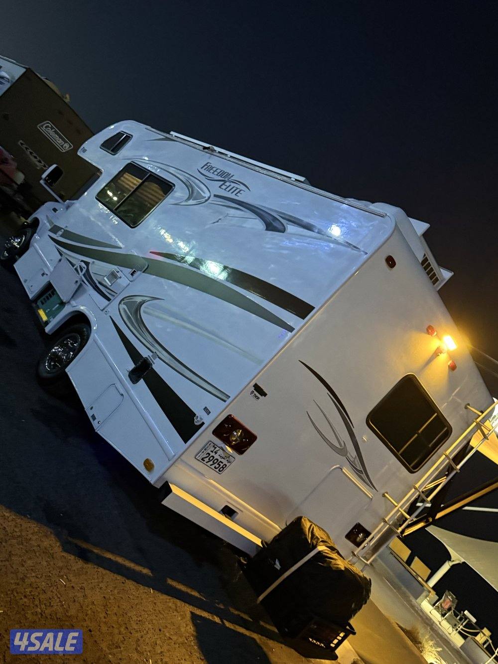 للبيع كرفان 24 قدم class c موديل20147