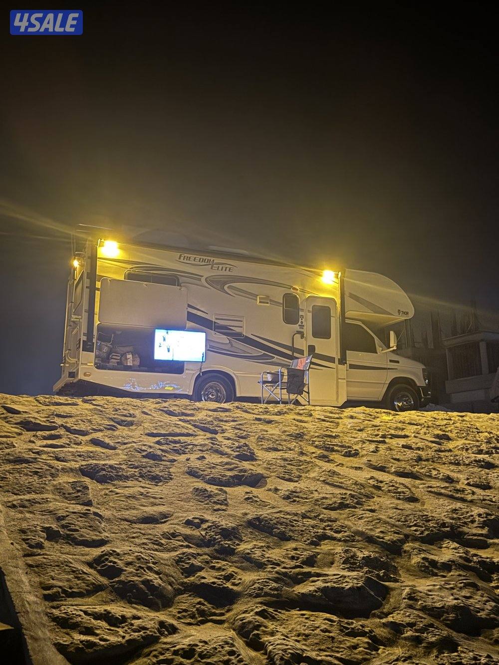 للبيع كرفان 24 قدم class c موديل20148