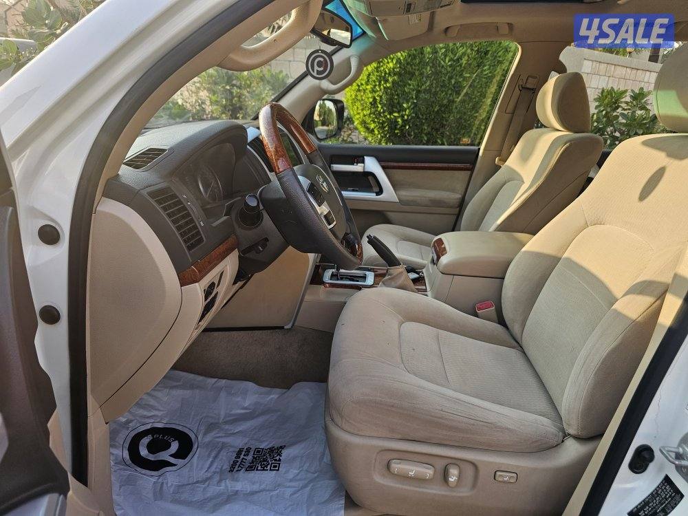 جيب تويوتا لاندكروز GXR الساير ٨ سلندر صبغ الوكالة8