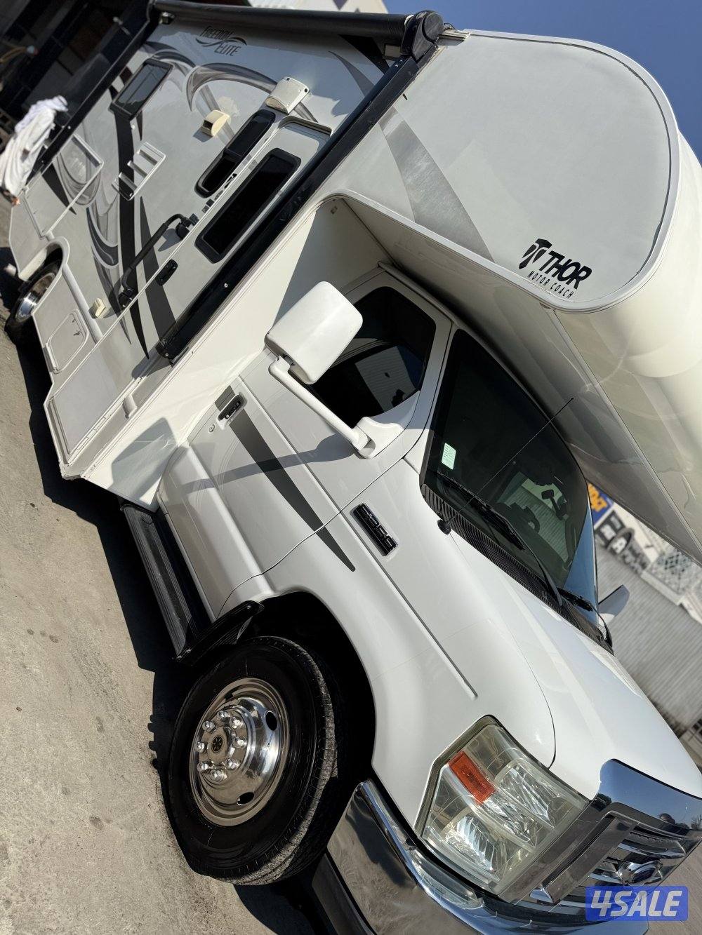 للبيع كرفان 24 قدم class c موديل201413