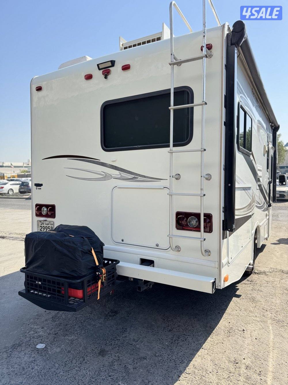 للبيع كرفان 24 قدم class c موديل201414