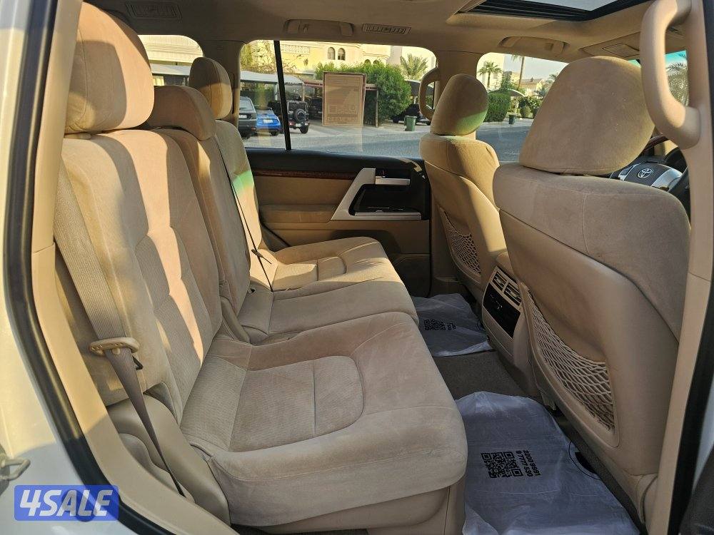 جيب تويوتا لاندكروز GXR الساير ٨ سلندر صبغ الوكالة10