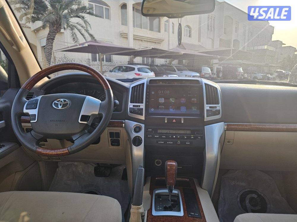 جيب تويوتا لاندكروز GXR الساير ٨ سلندر صبغ الوكالة12