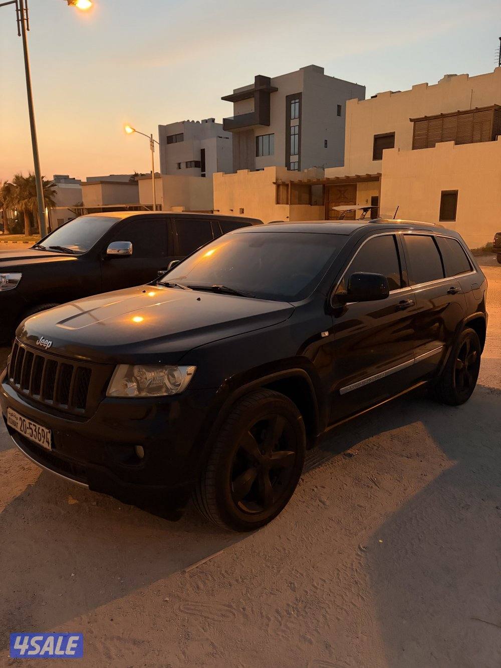 جراند شيروكي ٢٠١٢ كامل المواصفات ٨ سلندر ماشي ٢١٥٠٠٠2