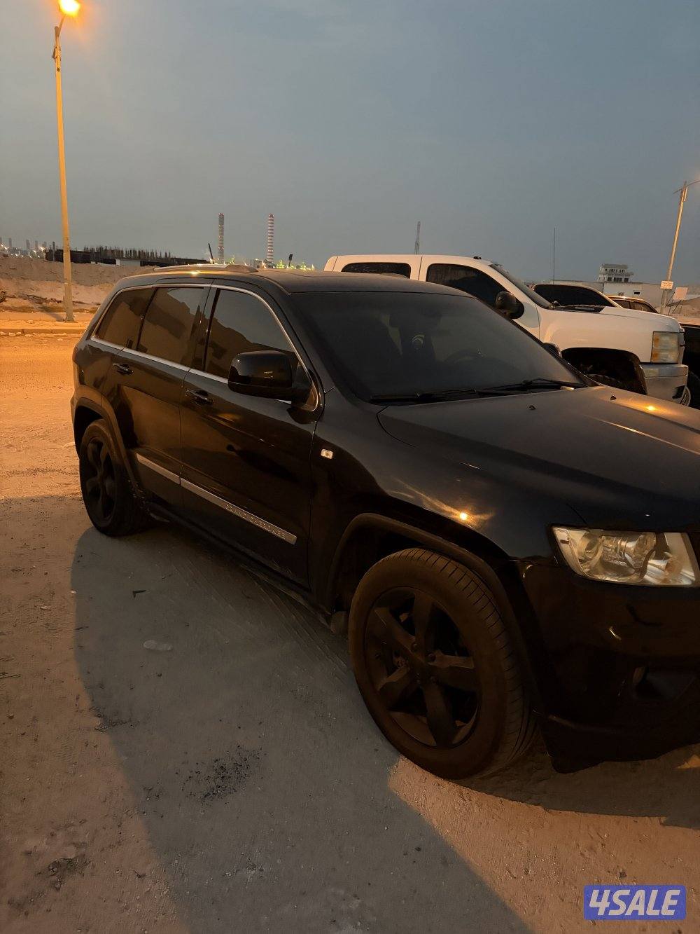 جراند شيروكي ٢٠١٢ كامل المواصفات ٨ سلندر ماشي ٢١٥٠٠٠4