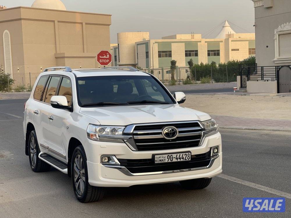 لاندكروزر VXR1