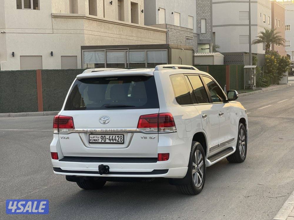 لاندكروزر VXR4