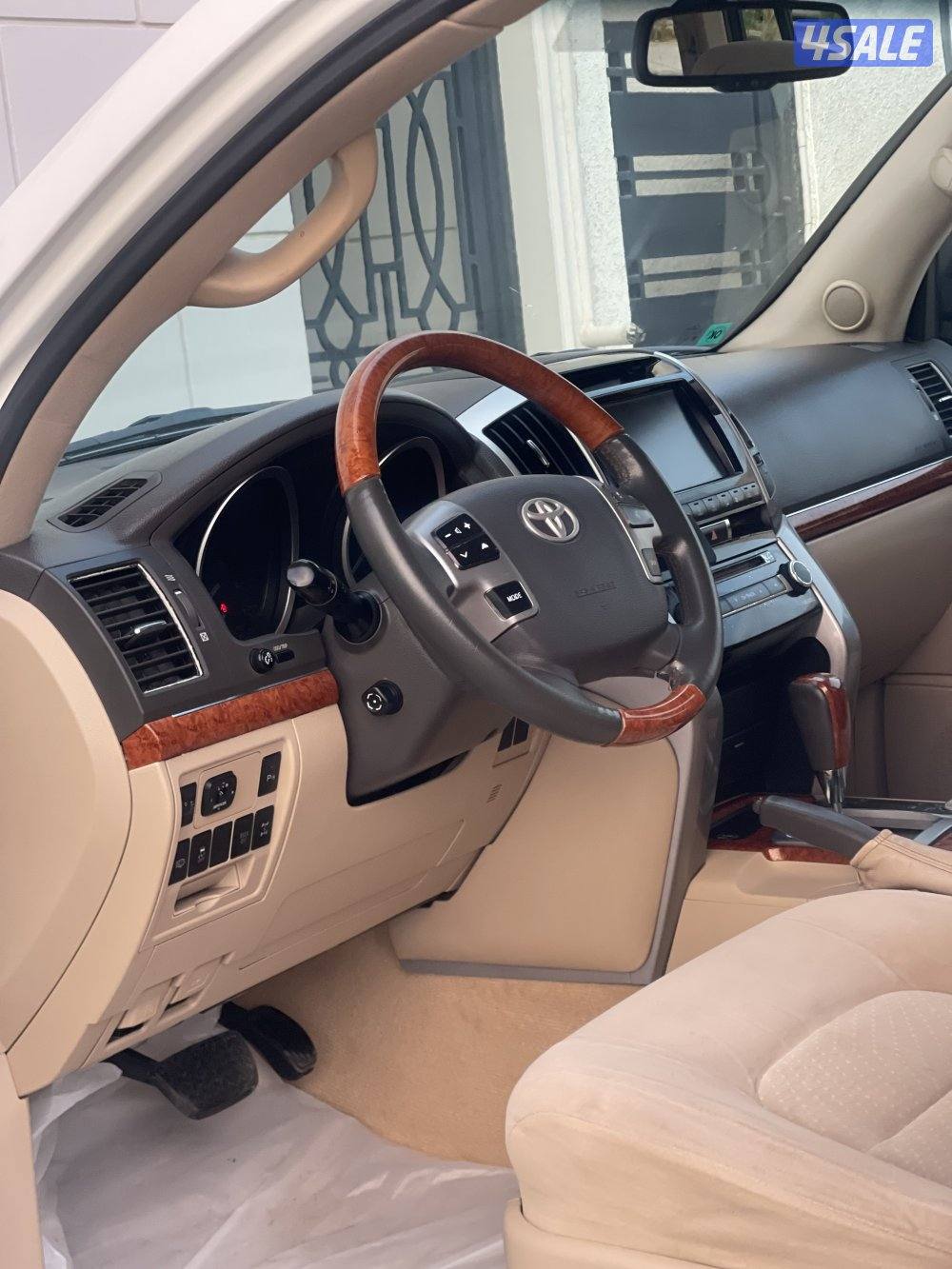 لاند فكسار 20125