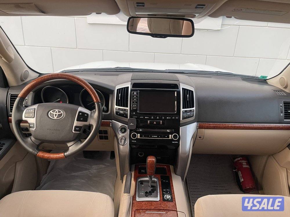 لاند فكسار 20126