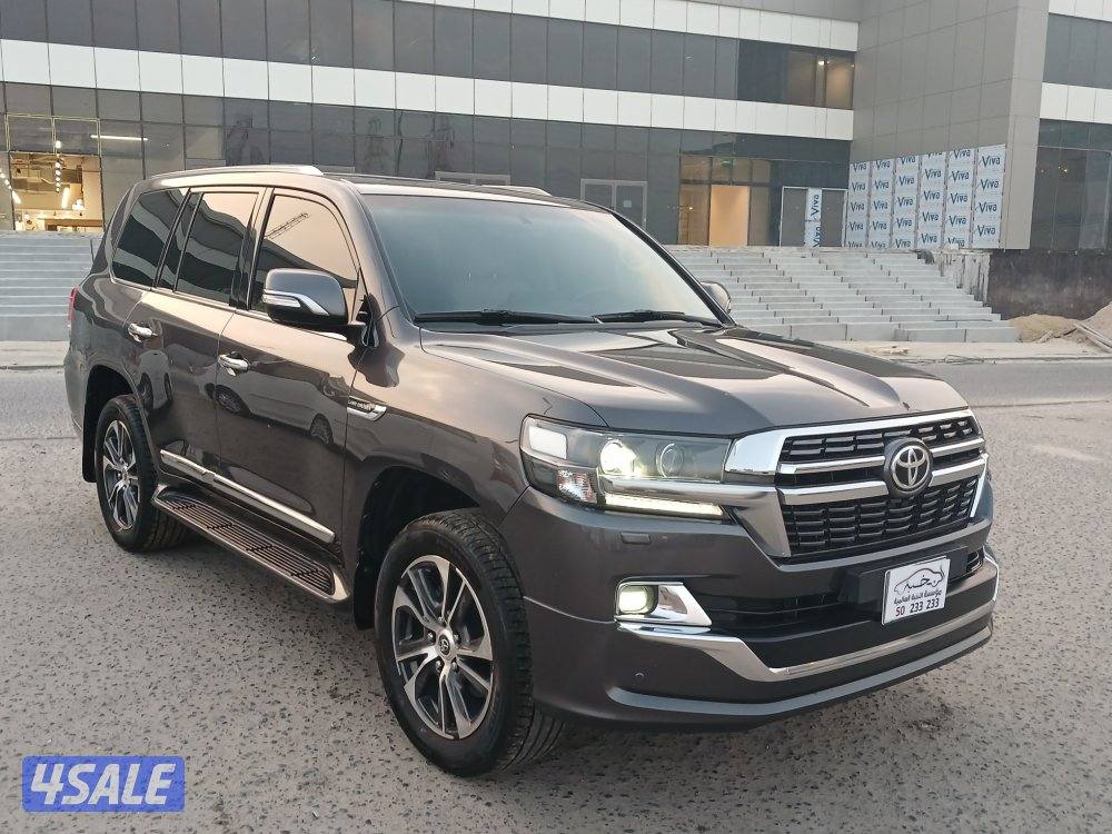 لاند كروزر GXR تورنق جلد موديل 2020 الساير1