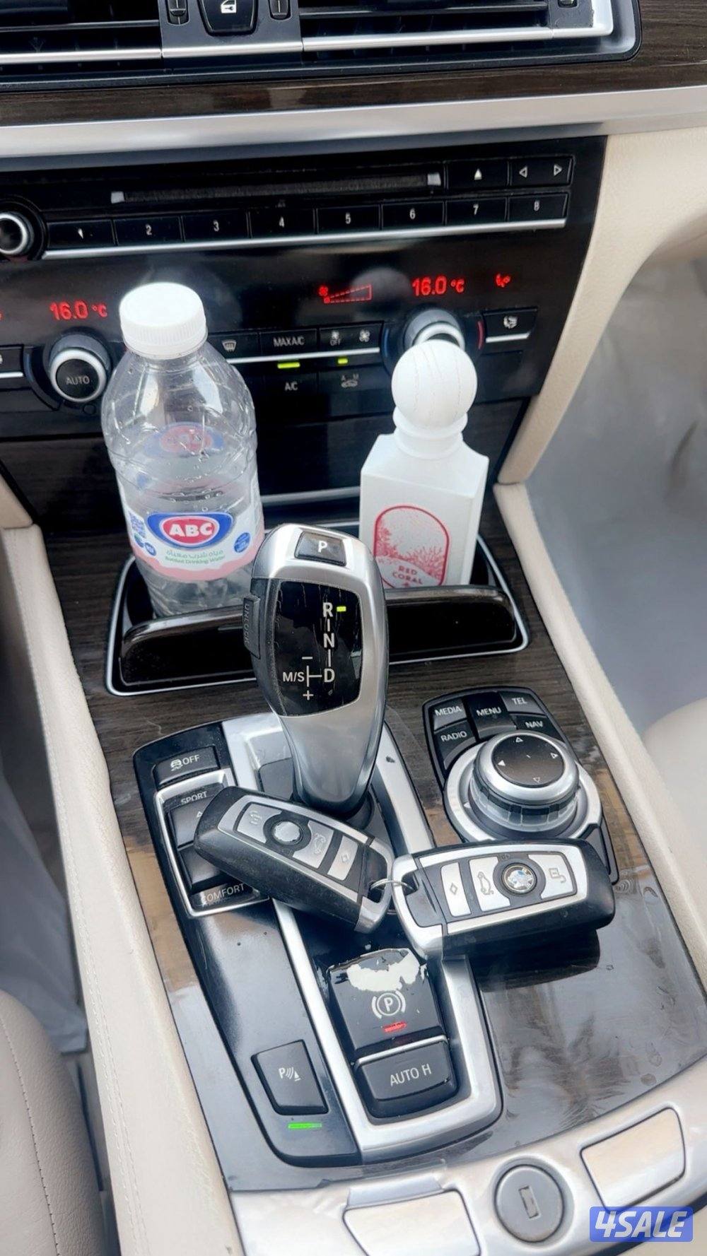 BMW٧٣٠ صبغ الوكاله عدا قطعتين ماشي ١٥٠2