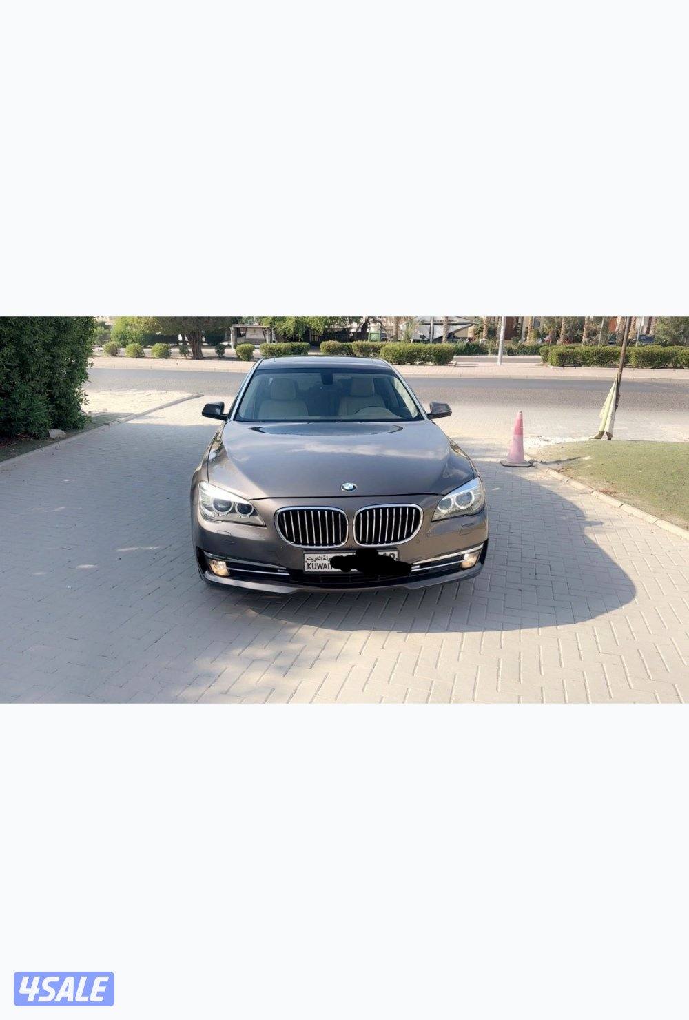 BMW٧٣٠ صبغ الوكاله عدا قطعتين ماشي ١٥٠4