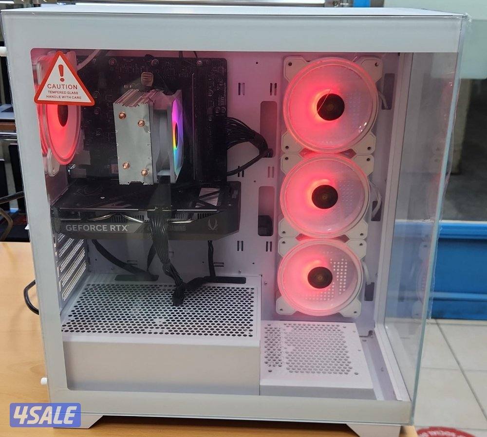 نشتري لابتوبات بي سي قمينق بأعلى الأسعار جديد مستعمل اتصل ولاتتردد12