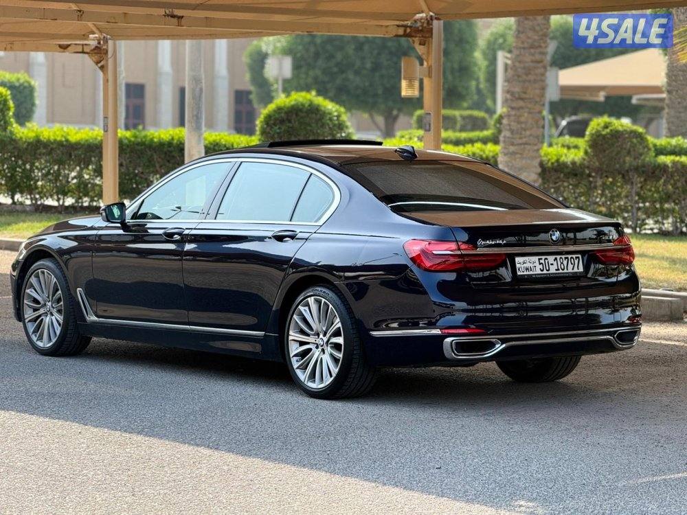 للبيع : بي ام دبليو 740Li موديل : 2018 عداد : 100 الف1