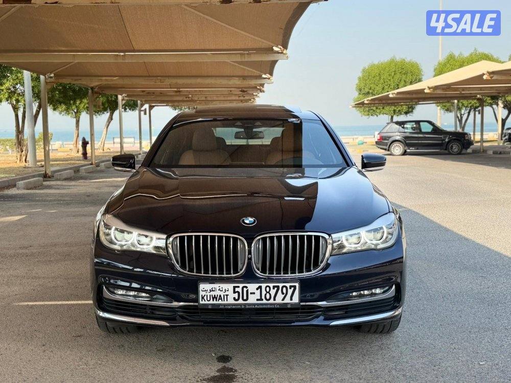 للبيع : بي ام دبليو 740Li موديل : 2018 عداد : 100 الف4