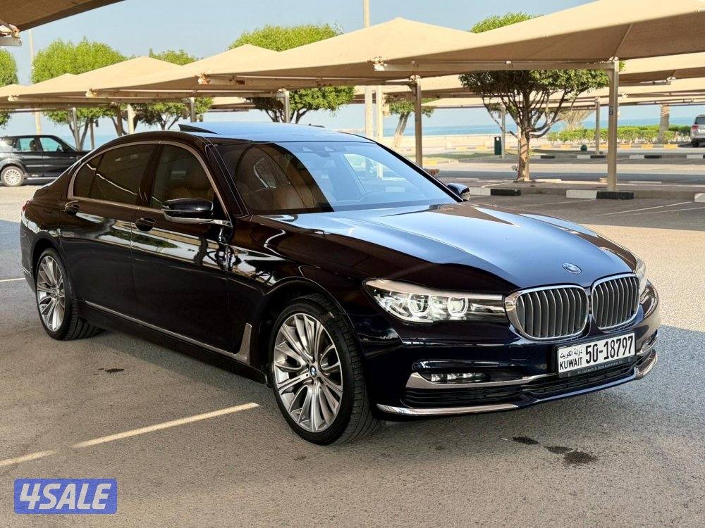 للبيع : بي ام دبليو 740Li موديل : 2018 عداد : 100 الف5