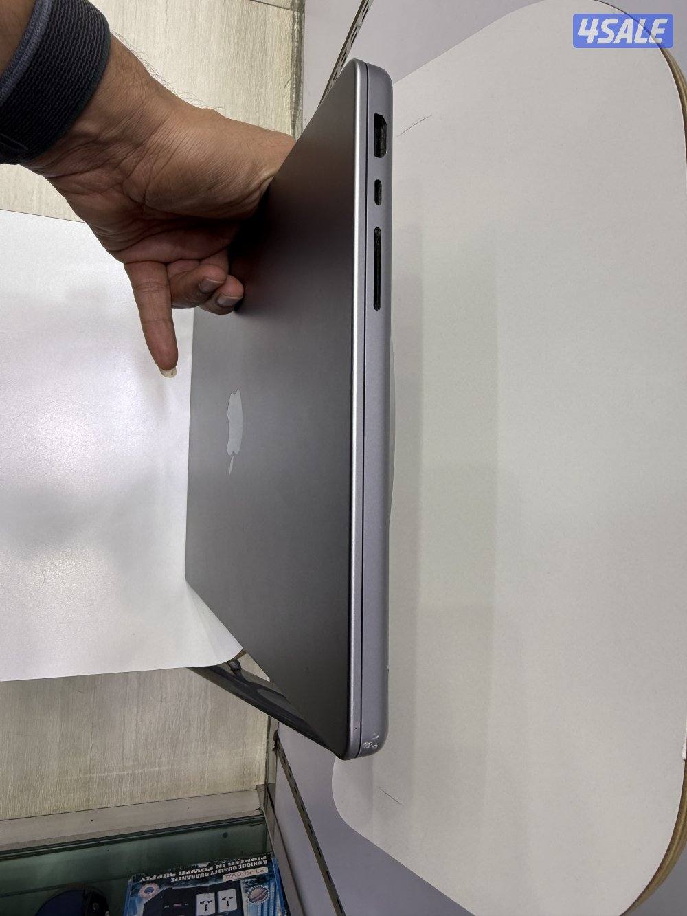 MacBook Pro M1 14inch 16gb 1tb ssd4