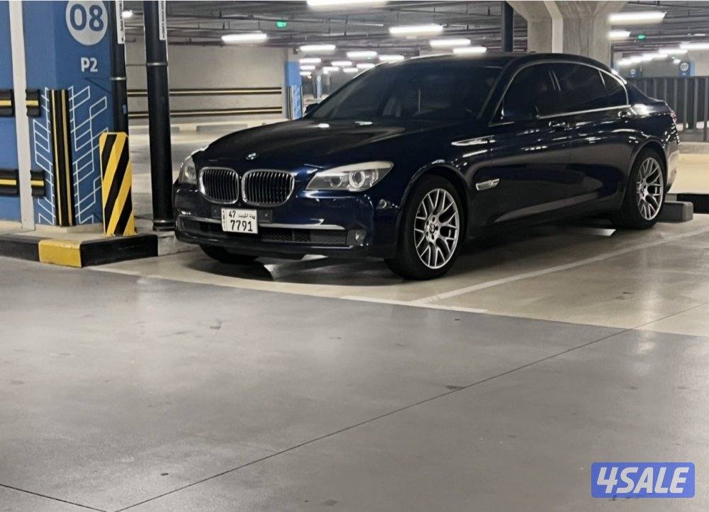 للبيع Bmw7300