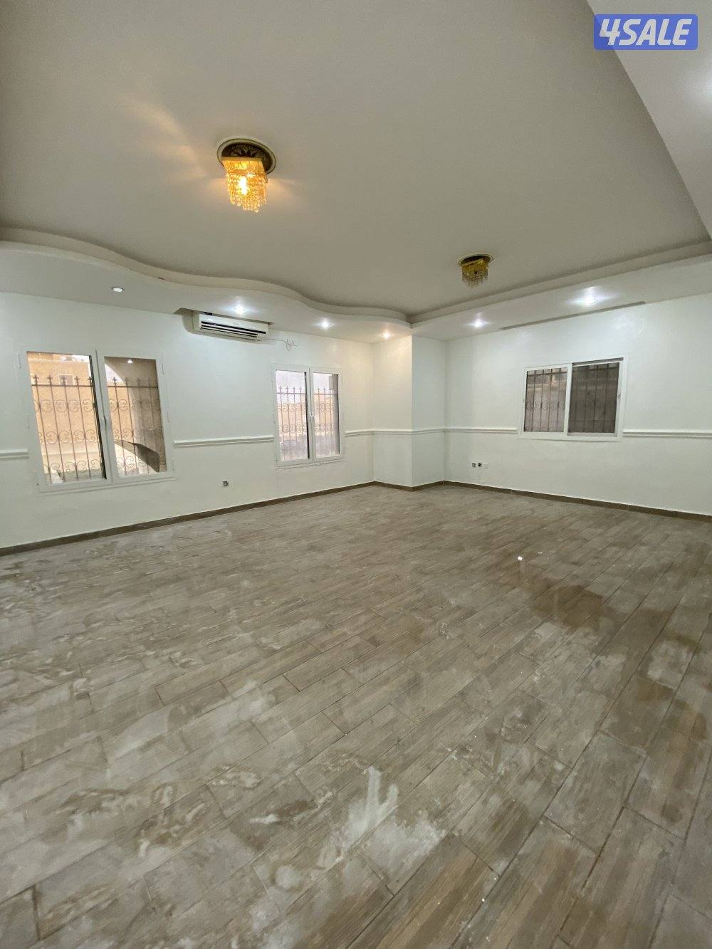 للايجار جزء من بيت حكومي بصباح الاحمد دورين وربع8