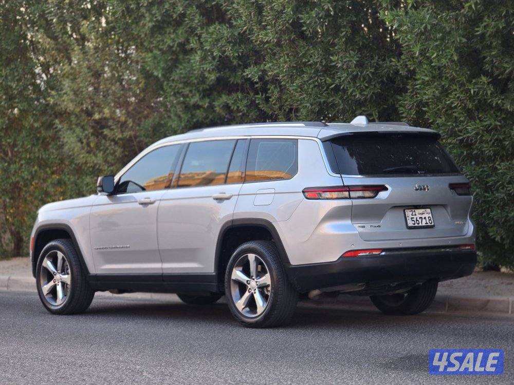 جراند شيروكي 2022 عداد 68 ألف بحالة ممتازة4