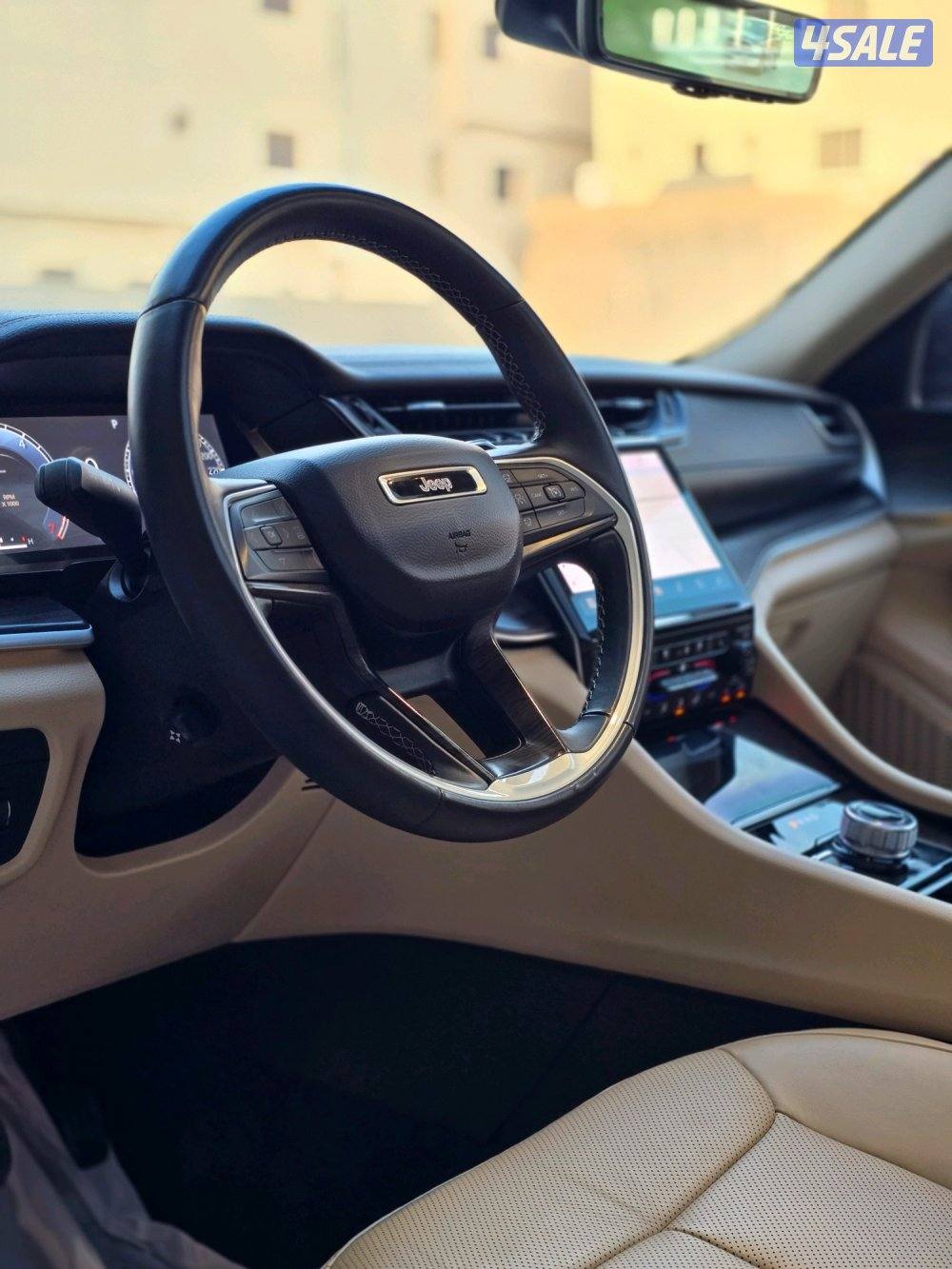 جراند شيروكي 2022 عداد 68 ألف بحالة ممتازة14