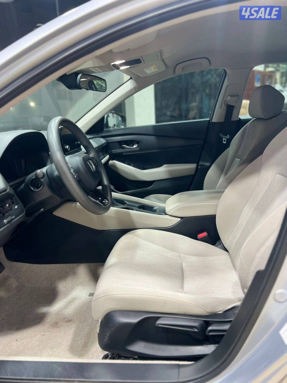 هوندا اكورد موديل 2023 ماشي 32 الف صبغ الوكالة تحت الكفالة سيرفس مجاني6