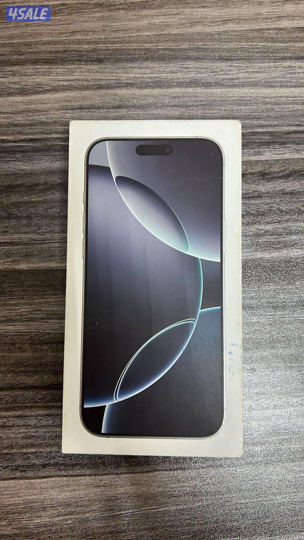 Iphone 16 pro max 2561