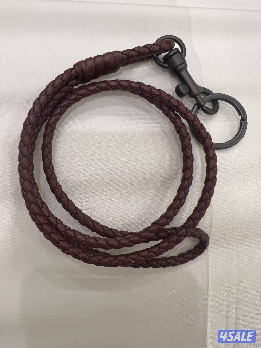 حزام عنق رجالي الأصلي من Bottega Veneta  لم تستخدم جديده2